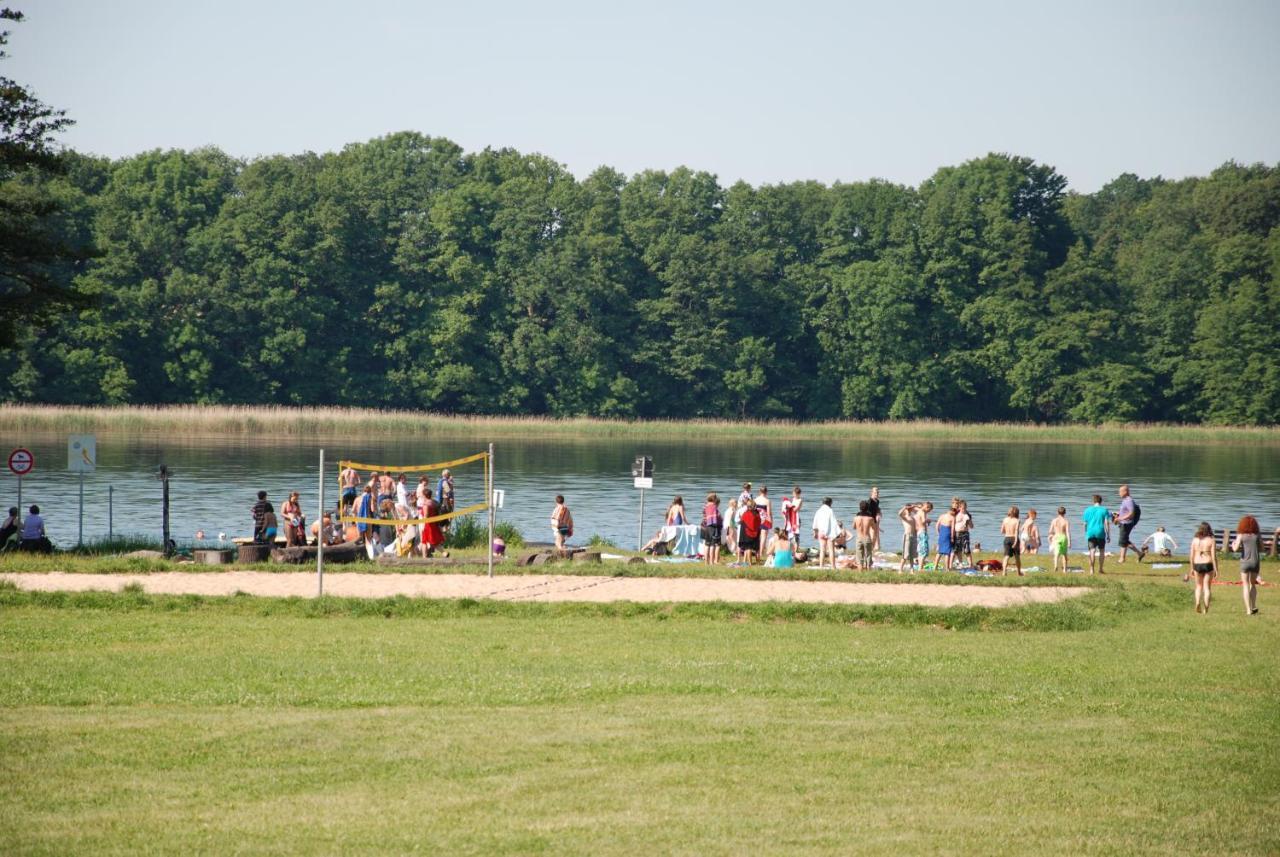 Hotel Gut Gnewikow Neuruppin Esterno foto