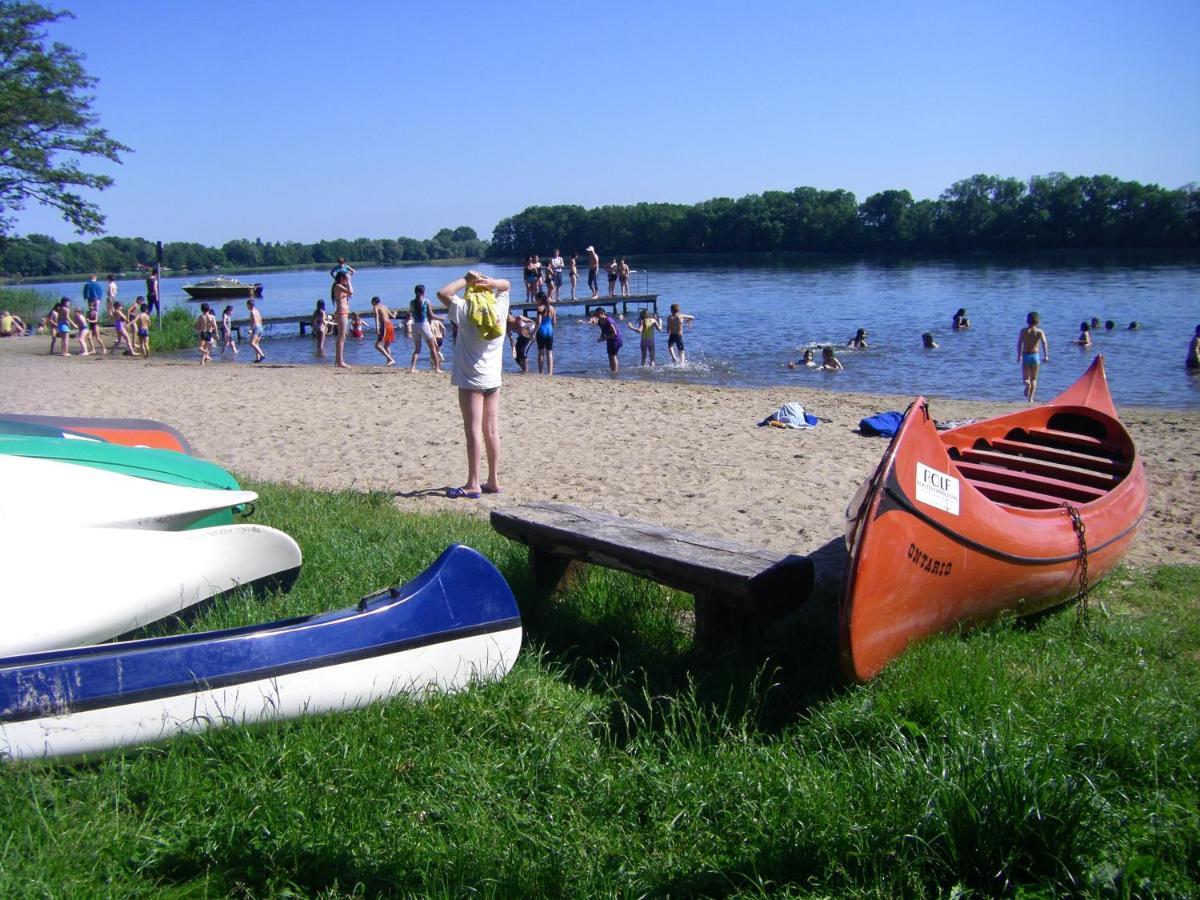 Hotel Gut Gnewikow Neuruppin Esterno foto